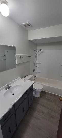 1023 Shagbark Court - Photo 3 of 5