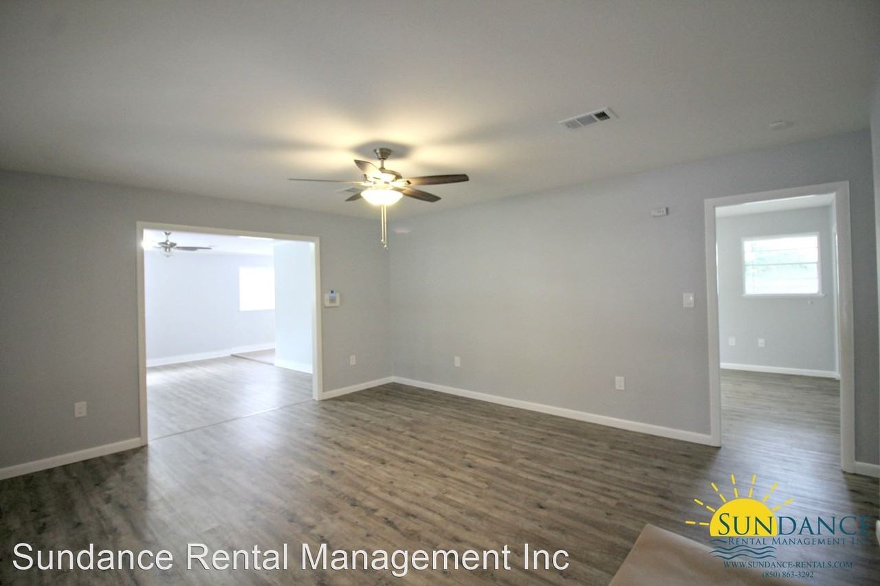 231 Sotir St Nw - Photo 2 of 13