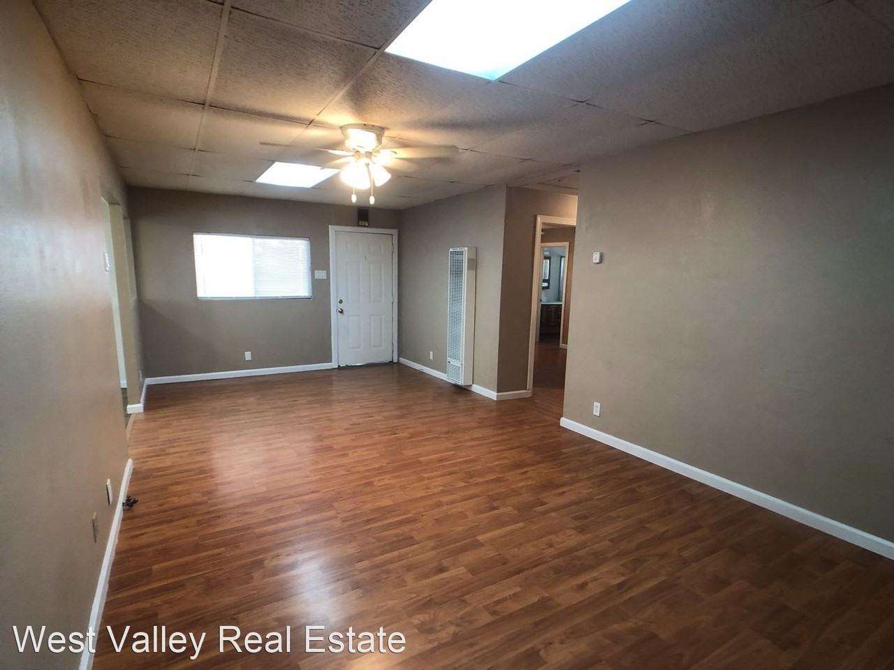 441 Hazelton St - Photo 2 of 14