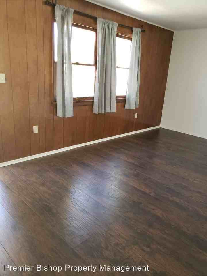 424 N Jackson St - Photo 2 of 8