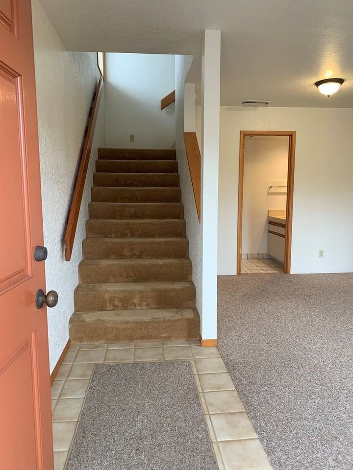 686 Ocean Avenue - Photo 3 of 18