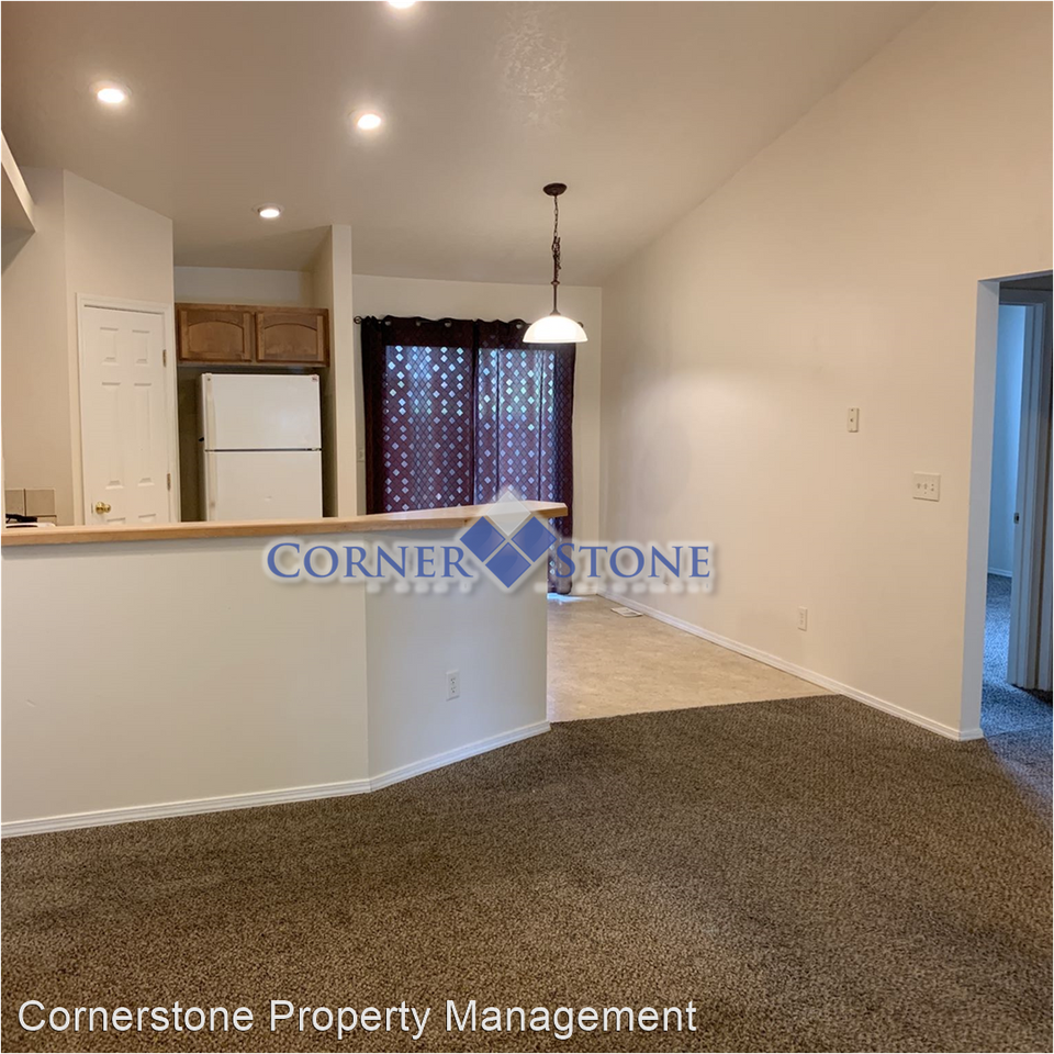 6900 W Poplar St - Photo 3 of 23