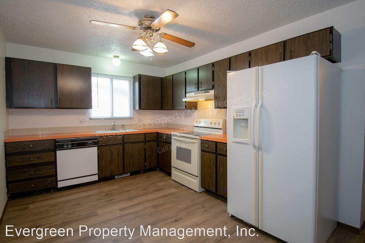 3001-3003 Sumac St - Photo 2 of 24
