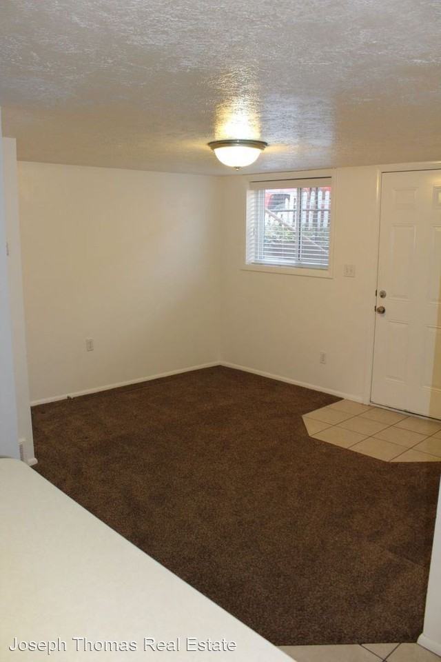 470/472 N 500 E - Photo 2 of 17