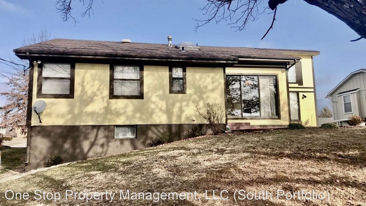 3701 E 114th Ter - Photo 2 of 22