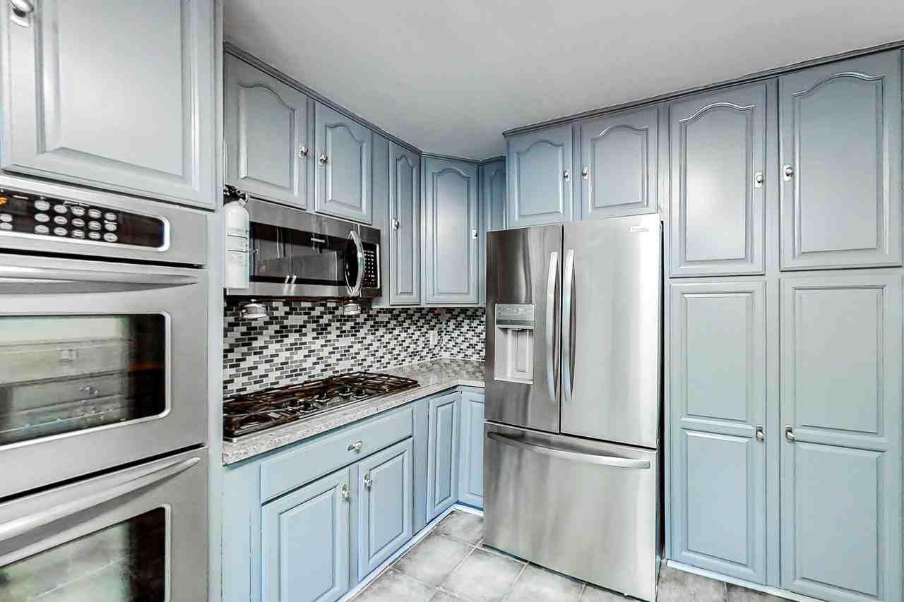 Plainville Dr Sw - Photo 3 of 13