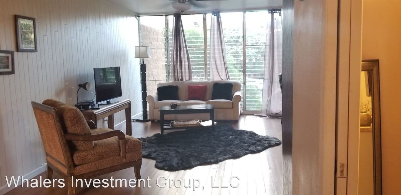 Spacious Upstairs One Bedroom Unit - Photo 3 of 17