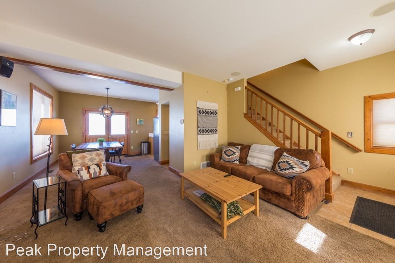 208 Horseshoe - Photo 3 of 19