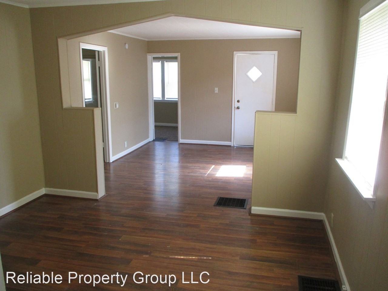 1025 Franklin Ave - Photo 3 of 15