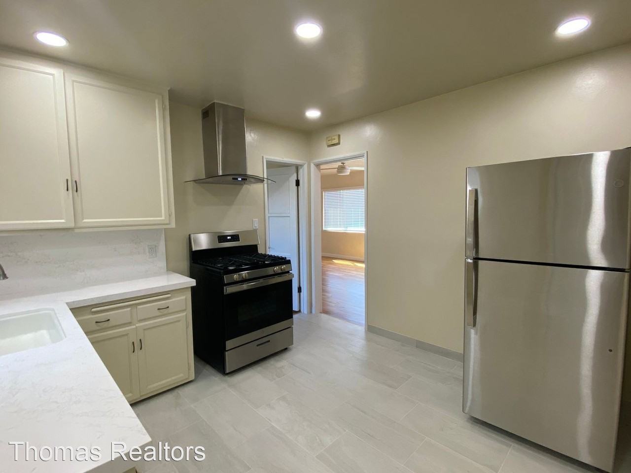 2141 Fieger St - Photo 2 of 16