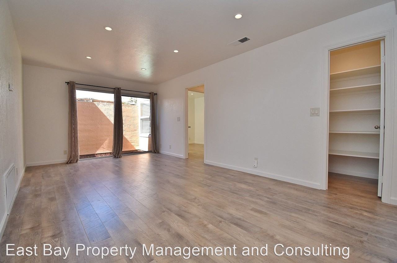 3855 Dunbar Pl - Photo 3 of 16