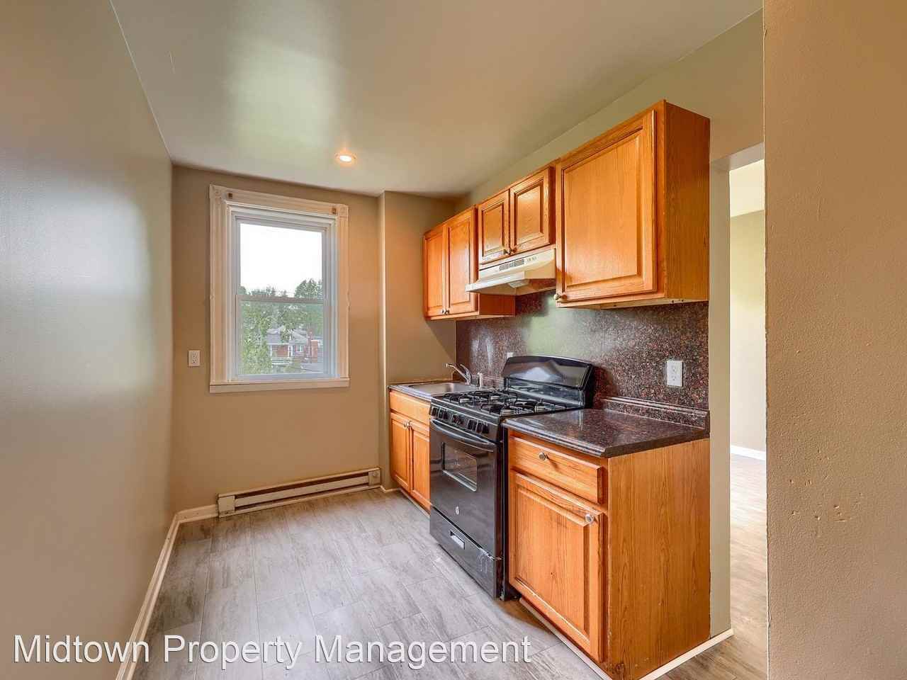 2206 N 3rd St - Photo 2 of 17