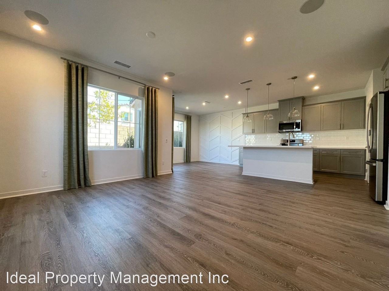 5553 Altamura Way - Photo 3 of 20