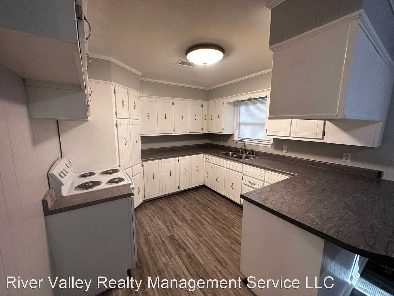 10278 Dover Ln - Photo 2 of 10