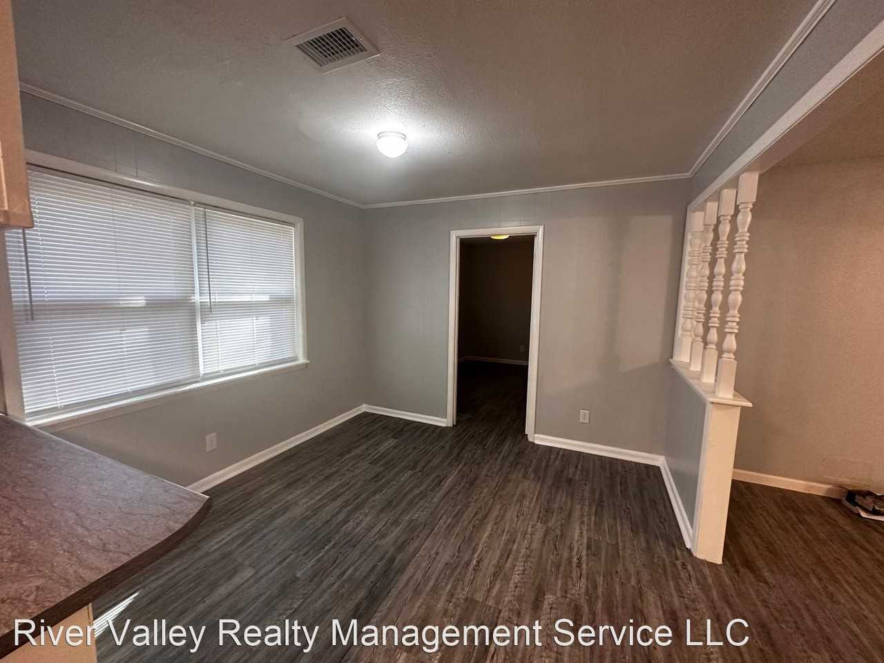 10278 Dover Ln - Photo 3 of 10