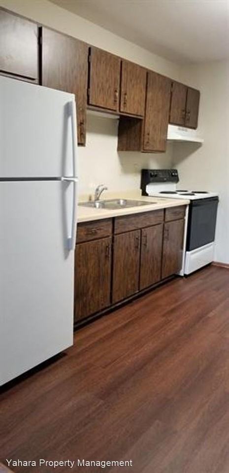 1100 & 1120 19th St. - Photo 3 of 8