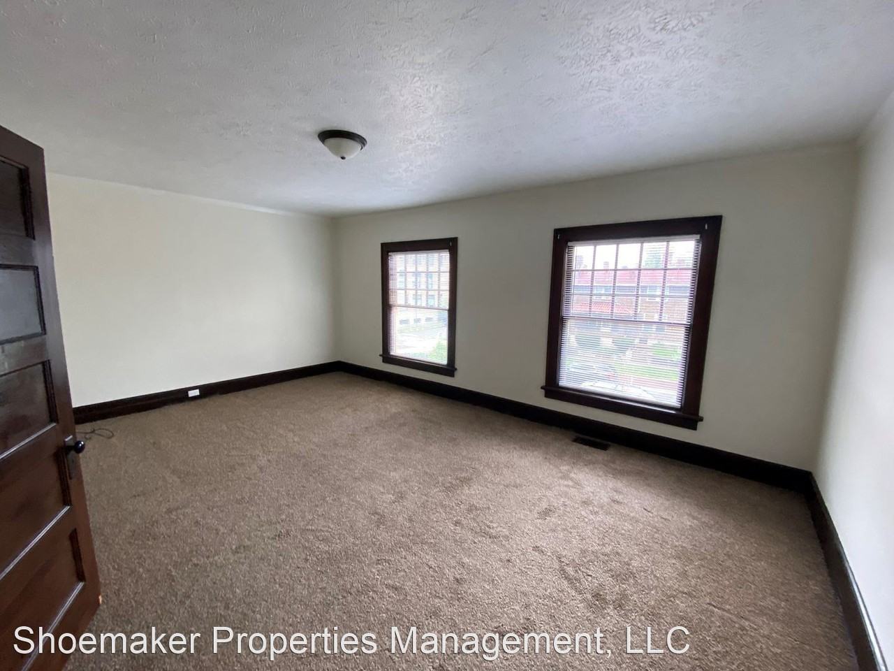 320 N 10th St - Photo 3 of 14