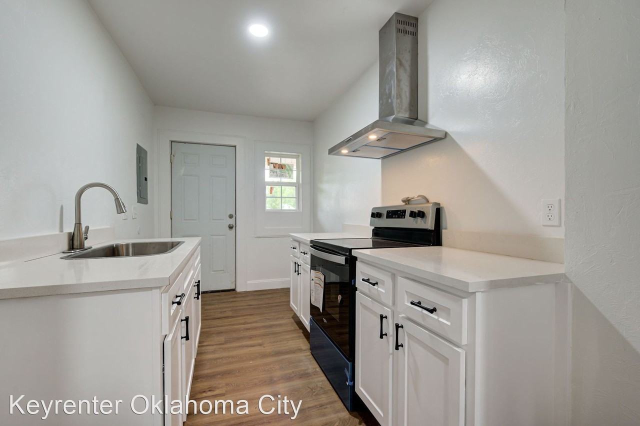 1327 W Missouri Ave - Photo 3 of 25