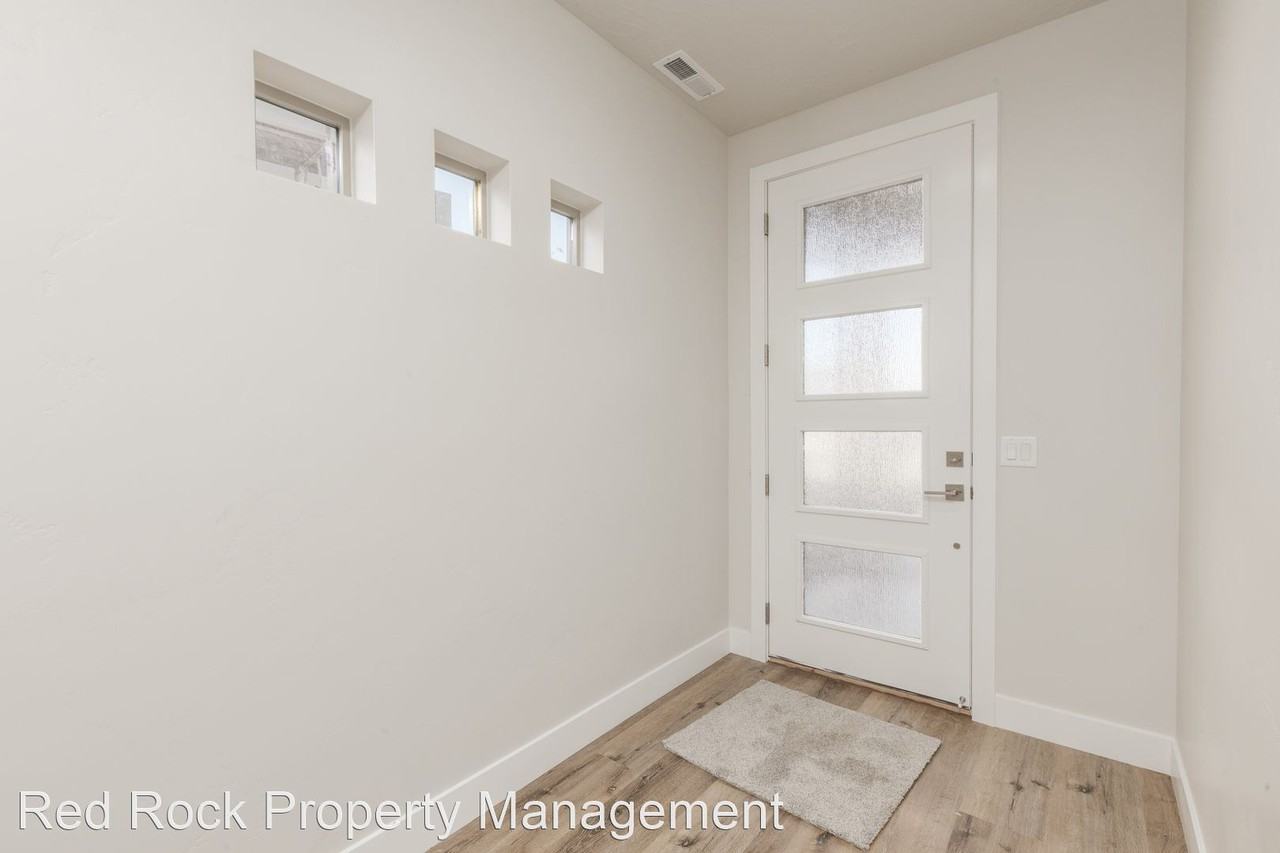 2027 W 380 S - Photo 3 of 25
