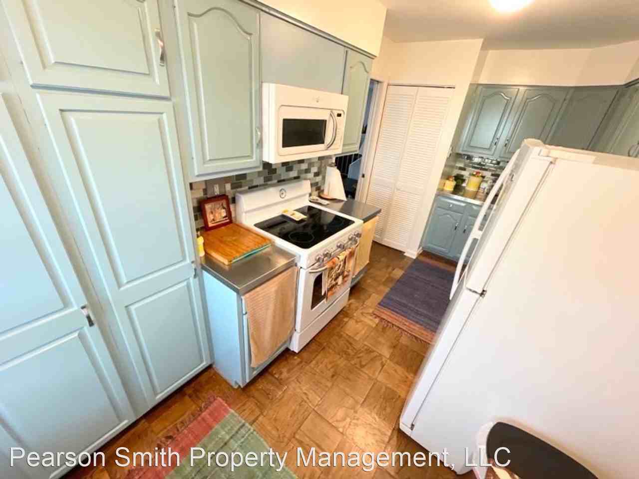 1011 N Pitt St - Photo 3 of 13