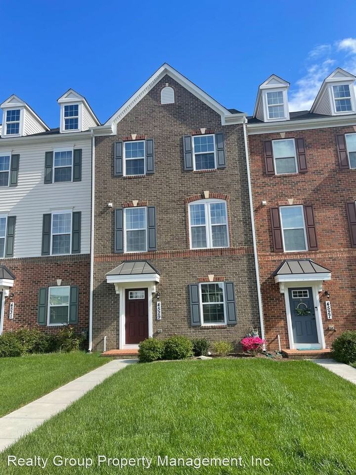 4529 Landsdale Pkwy - Photo 2 of 30