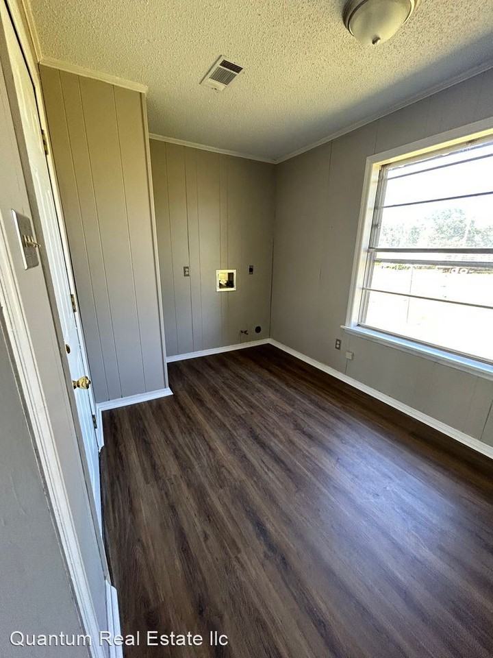 35 Homestead Ter - Photo 3 of 8