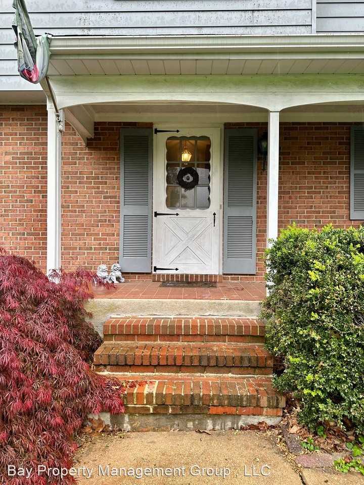 11118 Pool Rd - Photo 2 of 49