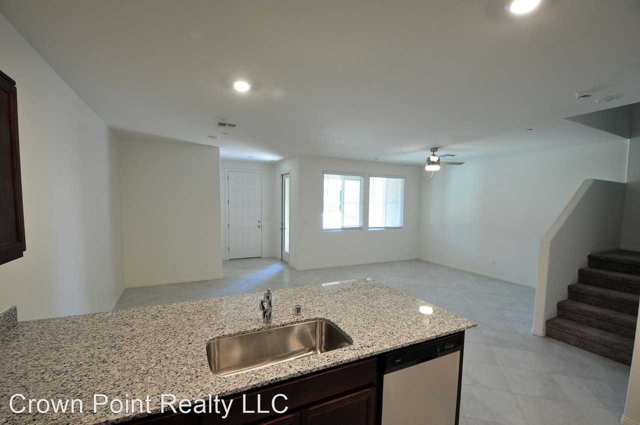 2618 Estremoz St - Photo 2 of 13