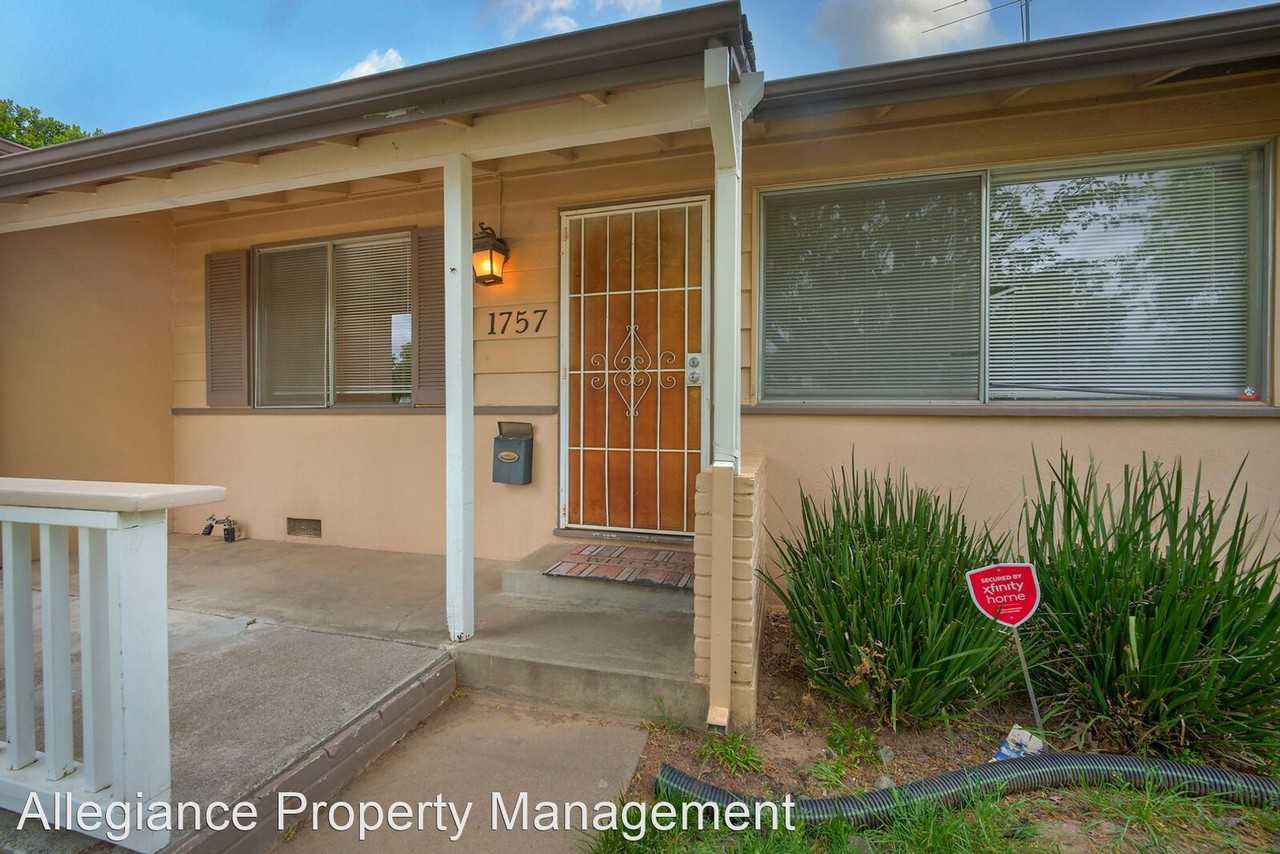 1757 Wakefield Way - Photo 3 of 21