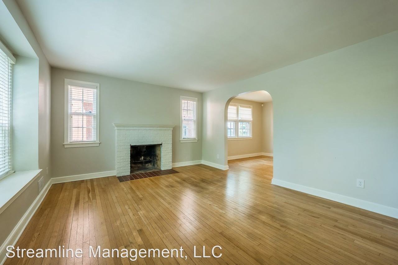 4327 Albemarle St Nw - Photo 3 of 37