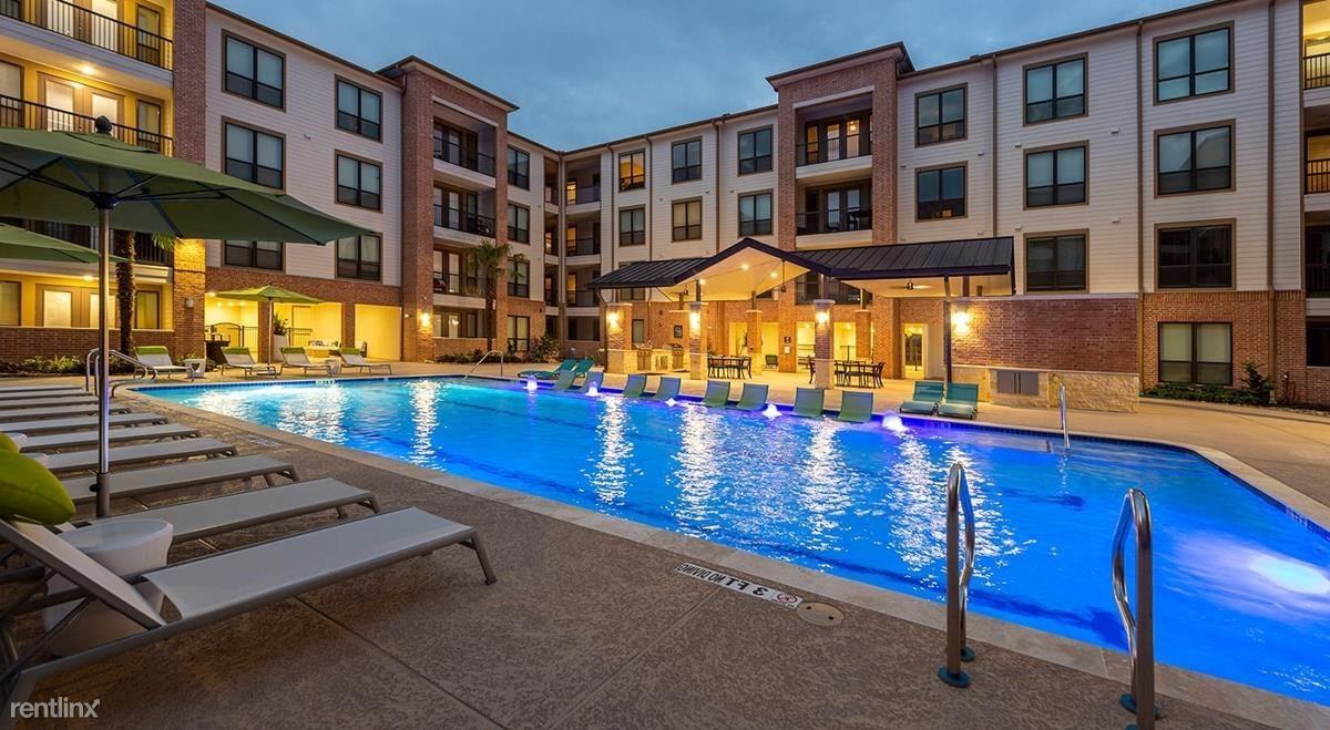 7204 Town Center Bvd - Photo 2 of 24