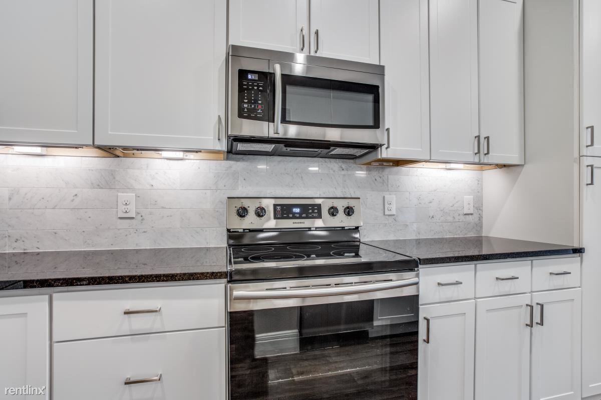 2220 Pinegate Dr - Photo 3 of 16