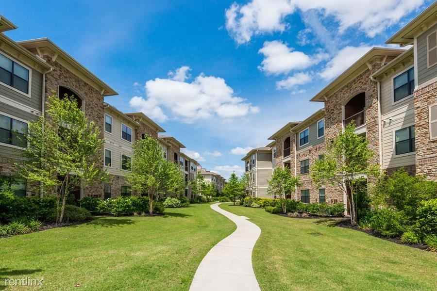 18021 Kingsland Blvd - Photo 3 of 32