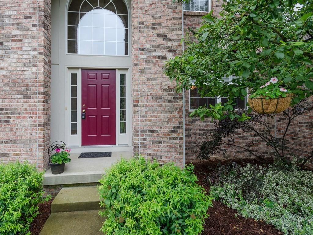 9839 Belcrest Ln - Photo 2 of 25