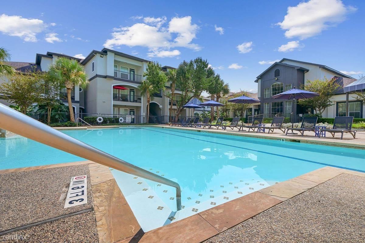 2828 Hayes RD - Photo 2 of 20