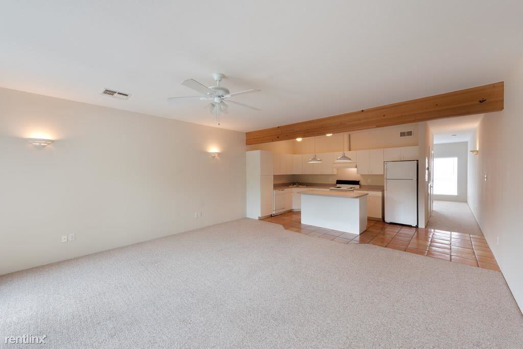 848 Yale St - Photo 2 of 12