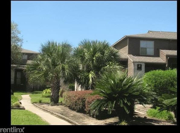 3010 Nasa Pkwy - Photo 2 of 26