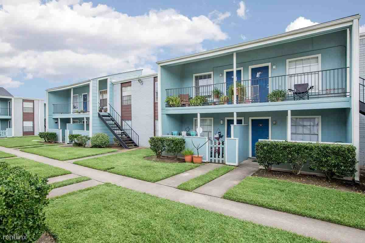 3001 E League City Pkwy Apartments in Bay Ridge, League City, TX 77573