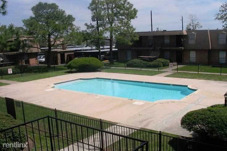 201 Vista RD - Photo 3 of 10