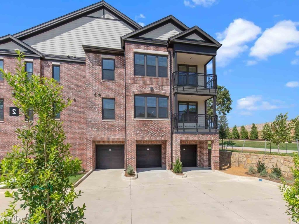 2100 Heritage Ave - Photo 2 of 39