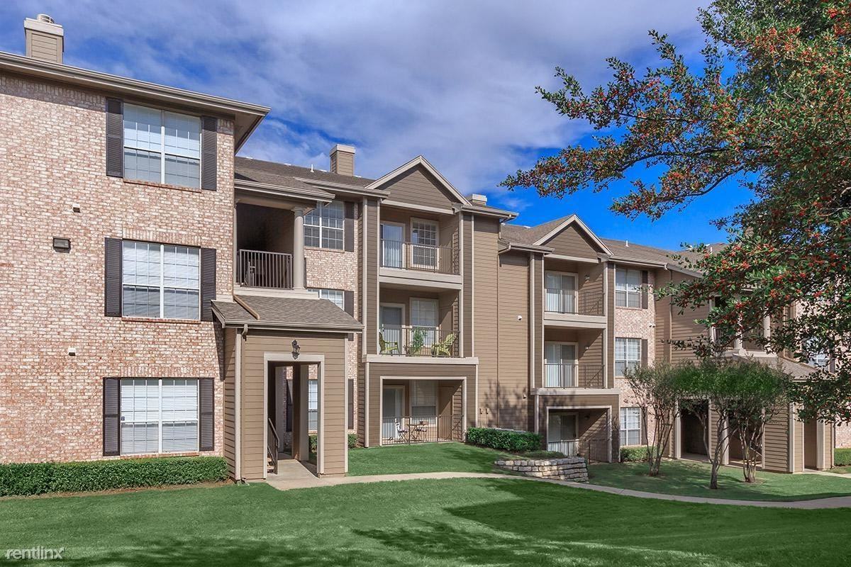 2355 Highway 360 N - Photo 2 of 18