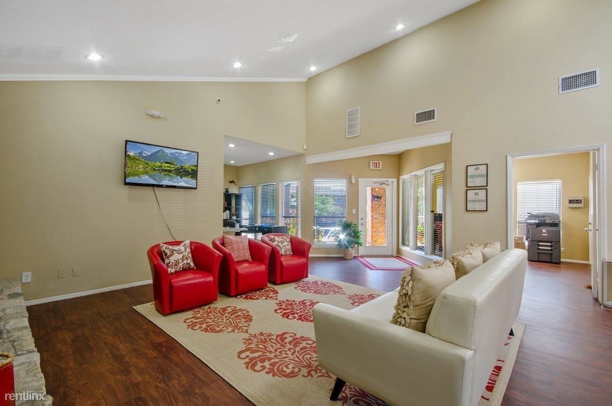 8901 Meadowbrook Blvd - Photo 3 of 9