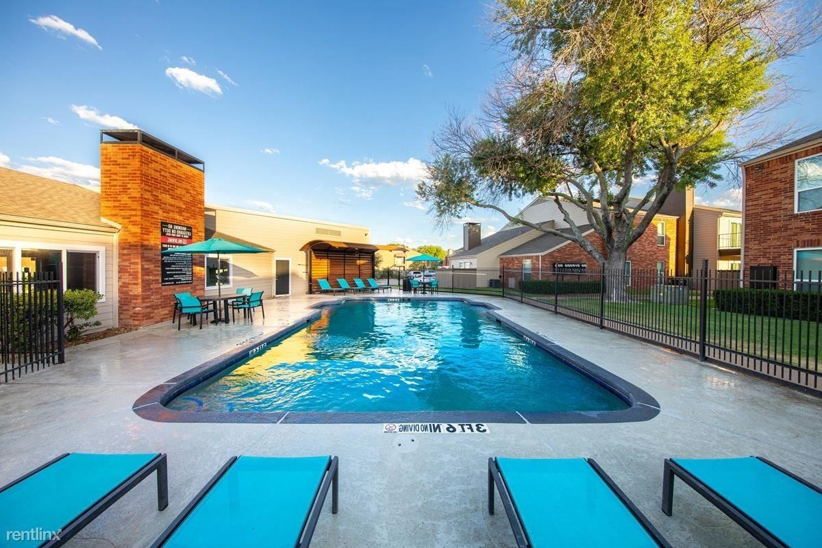 409 W Round Grove RD - Photo 3 of 8