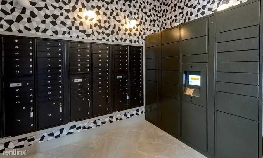 2770 N Brook Dr - Photo 3 of 19