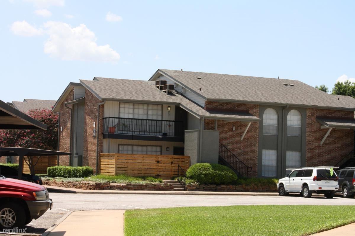 1705 Metrocrest Dr - Photo 3 of 5