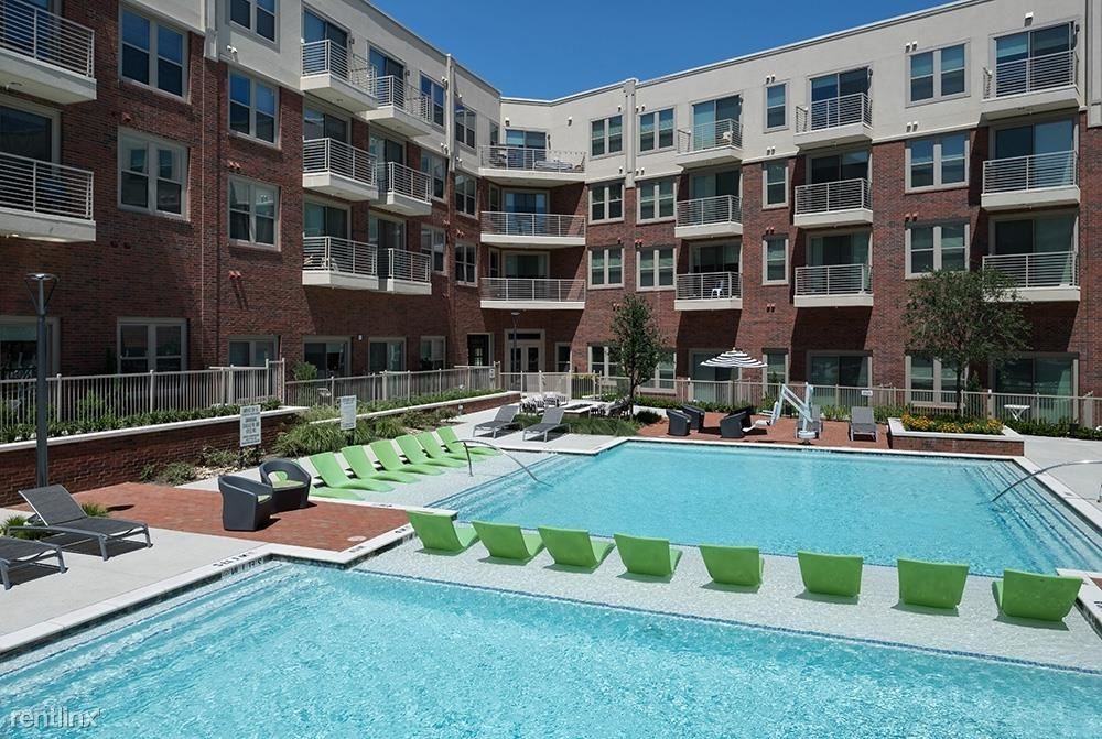 6235 Main St - Photo 2 of 34