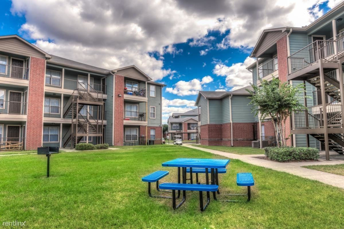 11111 W Montgomery RD - Photo 3 of 23