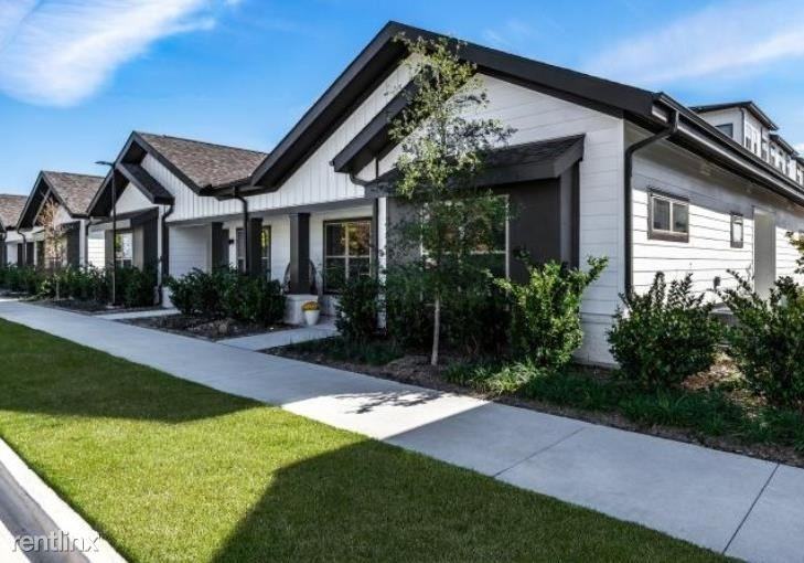 4925 Scott RD - Photo 3 of 17