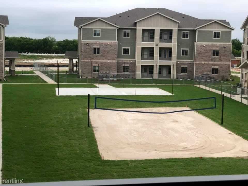 1650 Candler RD - Photo 2 of 15