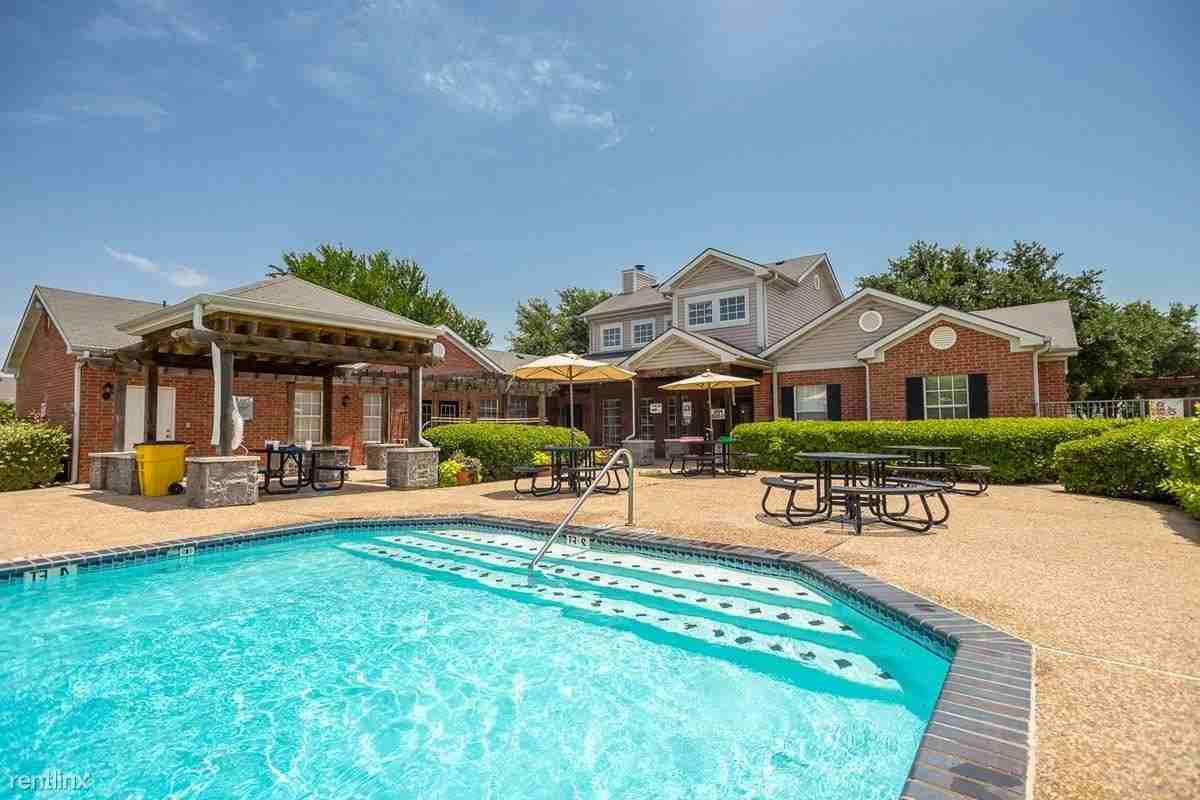 907 Pinion Dr - Photo 2 of 26